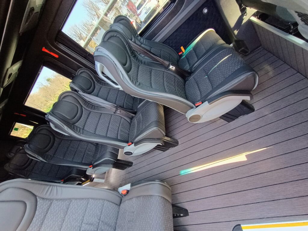 Najam minibusa sa vozačem - Nexos Travel