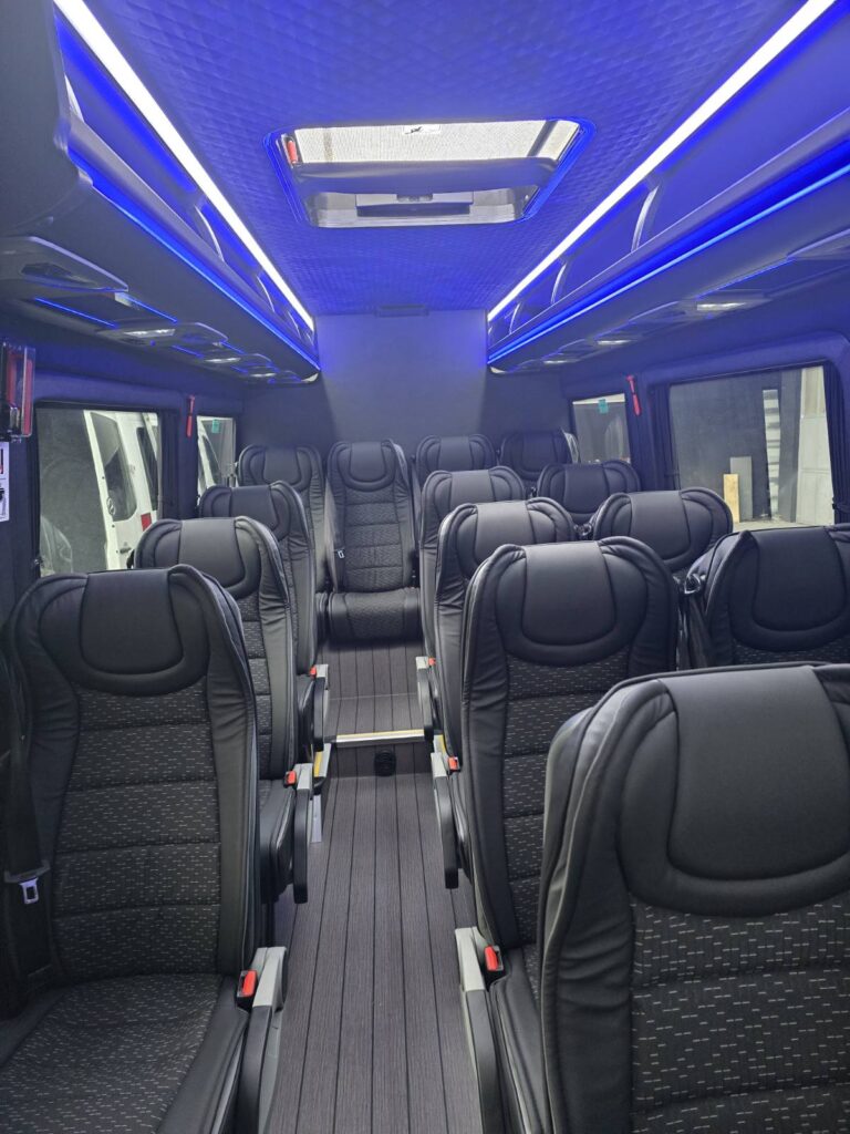 Iznajmljivanje minibusa sa vozačem - Nexos Travel