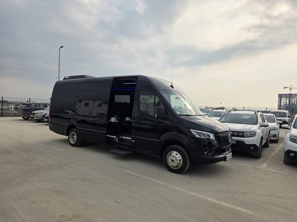 Najam minibusa sa vozačem - Nexos Travel